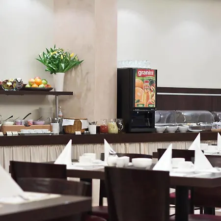Ivbergs Messe Hotel 3*